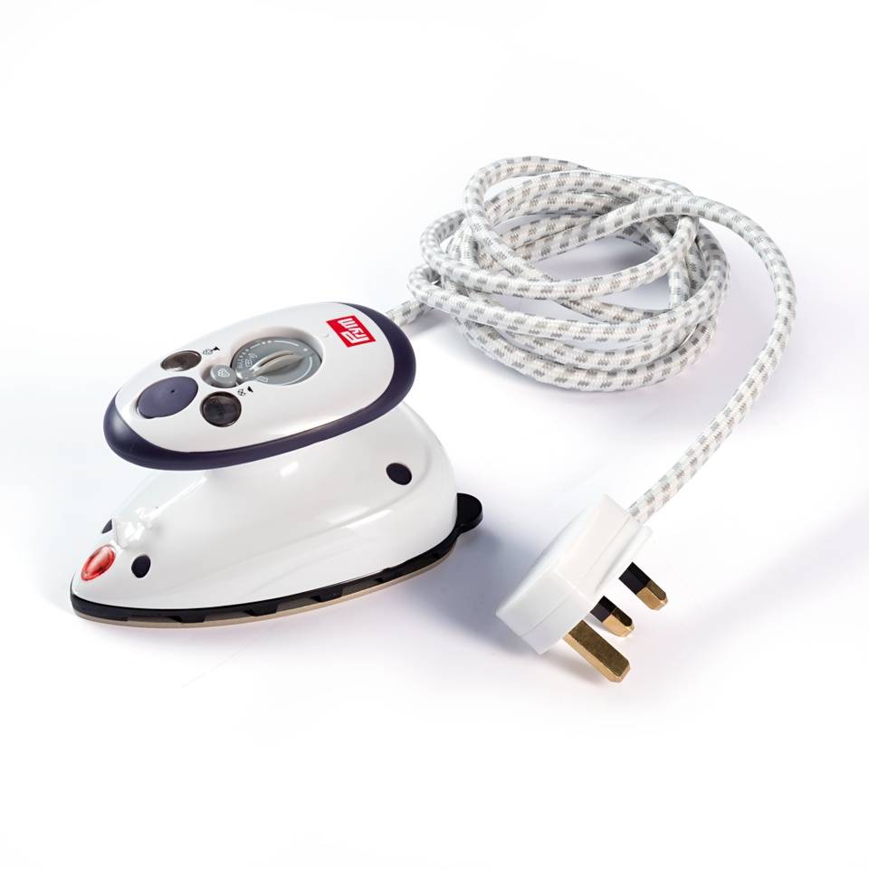 Prym Love: Mini Steam Iron with UK Plug