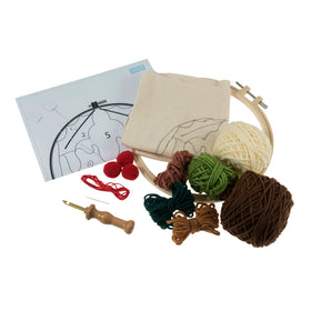 Trimits Punch Needle Kit Yarn and Hoop: Christmas Pudding, 20.3cm Diameter, Includes Yarn, Hoop, Fabric, Punch Needle, and Instructions