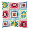 Kit de tapisserie Trimits à demi-points – Coussin : Crochet, 40 x 40 cm, comprend une toile pré-imprimée, des fils acryliques, une aiguille, le dos du coussin et des instructions en anglais, français et allemand.