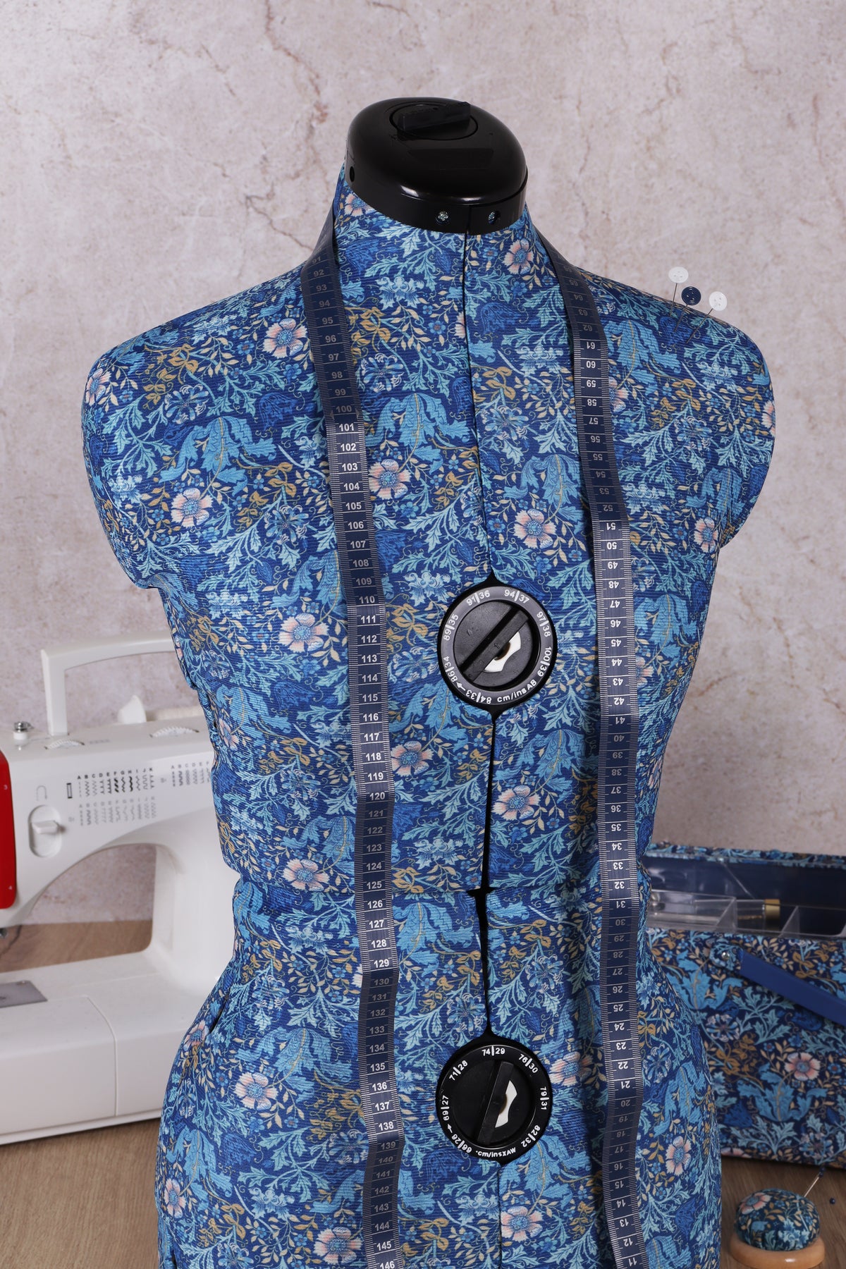 adjustable dress form for sewing Hobby Gift: Dressmaker's Mannequin - Size:L / US 8-10 Gold Feather Cocktail Dress The Foam 30-percent-off