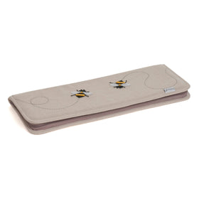 Hobby Gift: Hook and Pin Organiser: Appliqu: Linen Bee: Item size: (d/w/h) 17 x 44.5 x 2.5cm.