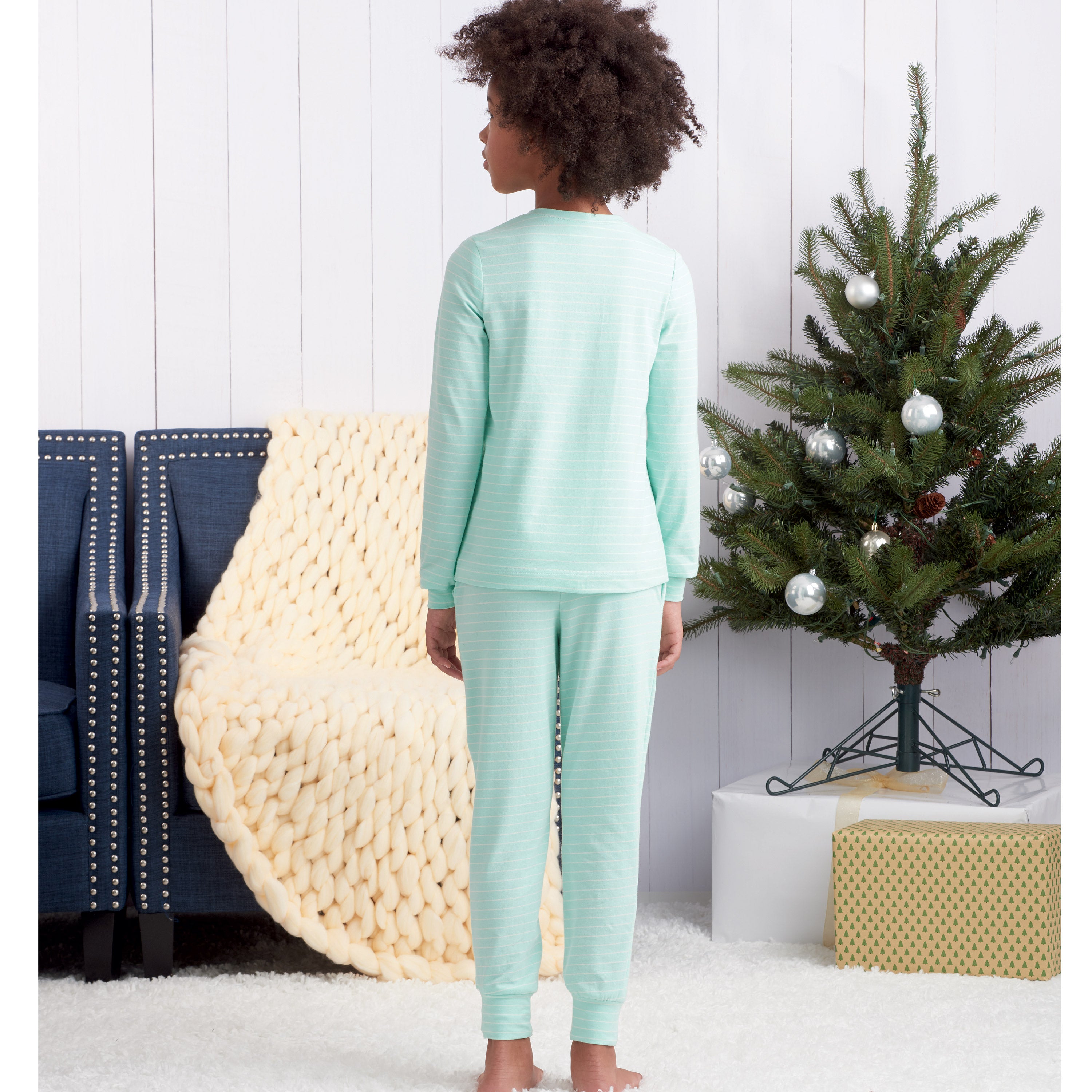 Simplicity Sewing Pattern S9455 Misses', Men's and Children's Knit Tops and Bottoms