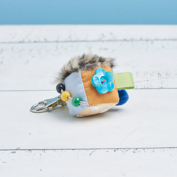 Simplicity Sewing Pattern S9575 FIDGET PAGES, QUILT, ZIPPER CASE AND KEY FOB